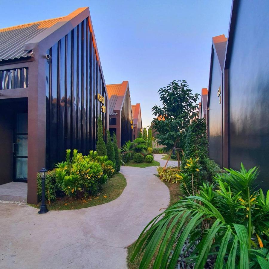 Sawasdee​ Buriram​ Resort Exterior foto